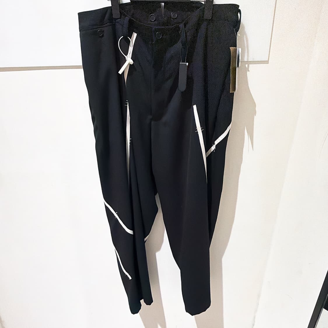 (정품/새상품) 요지 야마모토 뿌르 옴므 남성 블랙 테이핑 팬츠  상품이미지1