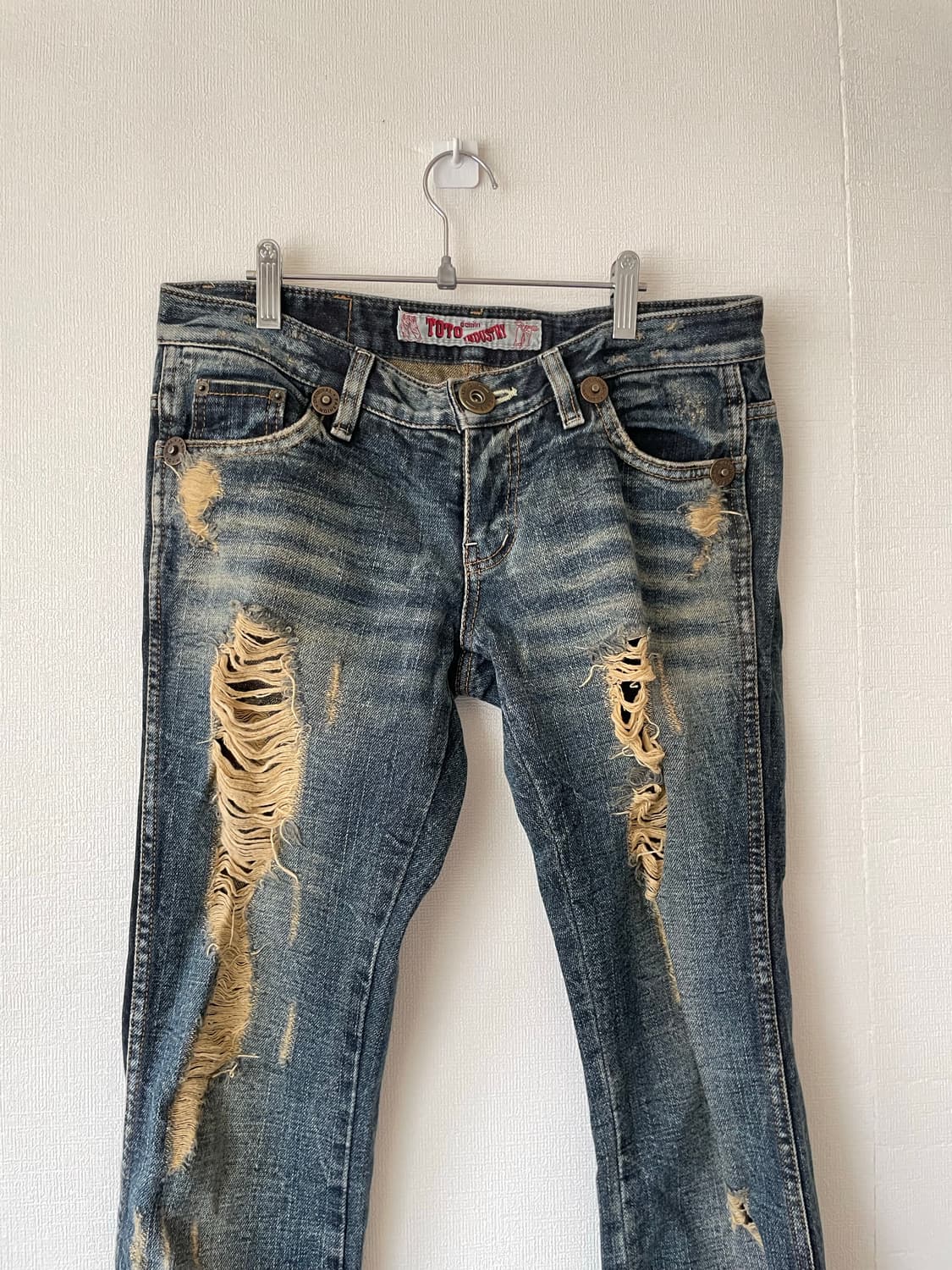 ripped low-rise jeans 상품이미지2