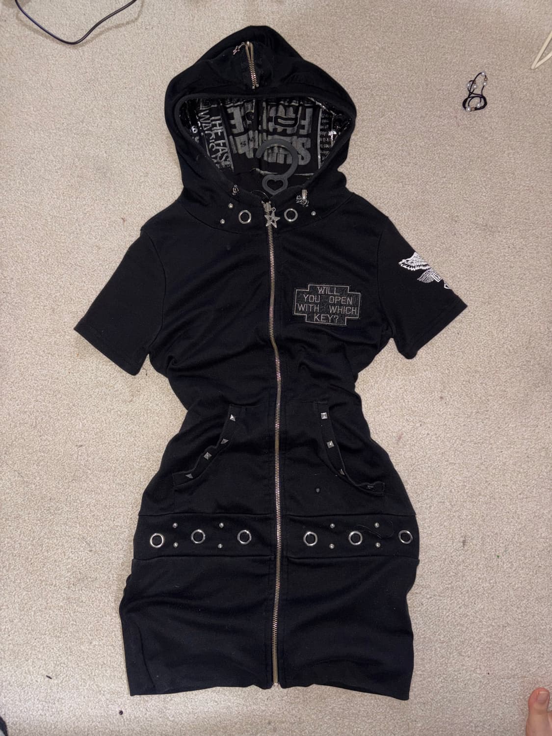 스터드 펑크 후드 원피스 상품이미지1
