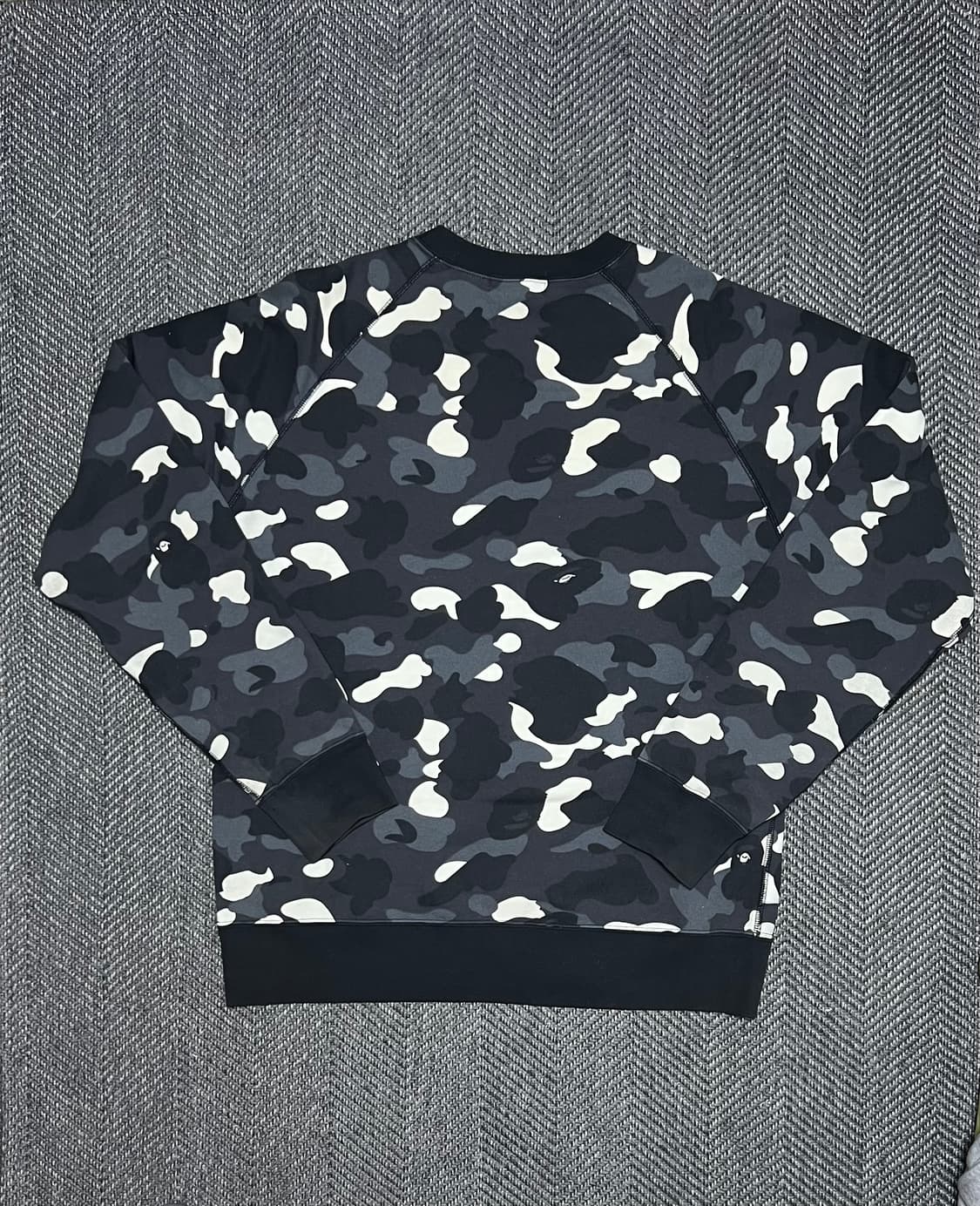 BAPE 베이프 맨투맨 상품이미지2