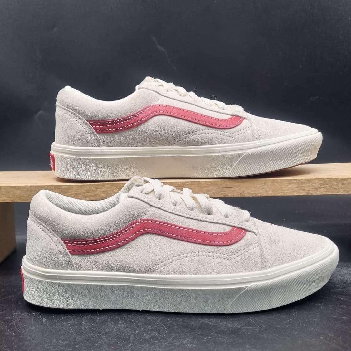 반스 컴피쿠시 여성스니커즈 230 상품이미지1