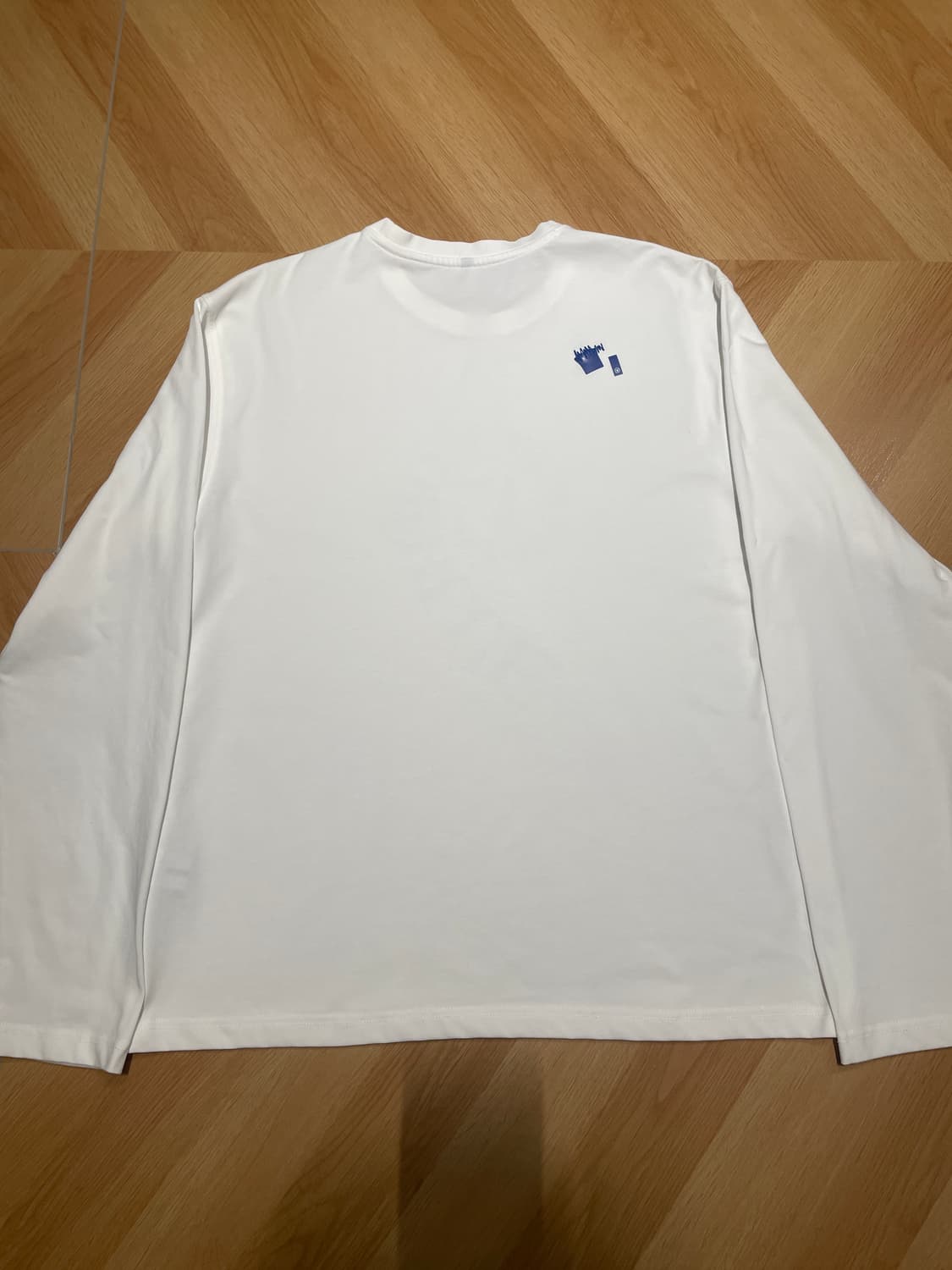 아더에러 9주년 긴팔티셔츠 화이트 상품이미지2