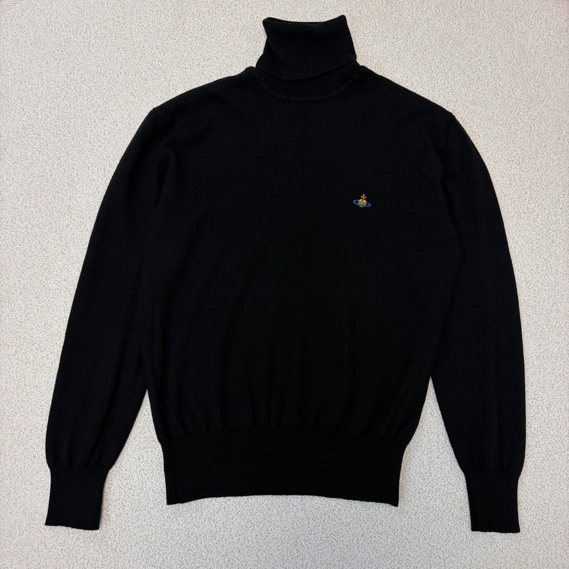 비비안웨스트우드 남성 클래식 하이넥 울 니트 상품이미지1