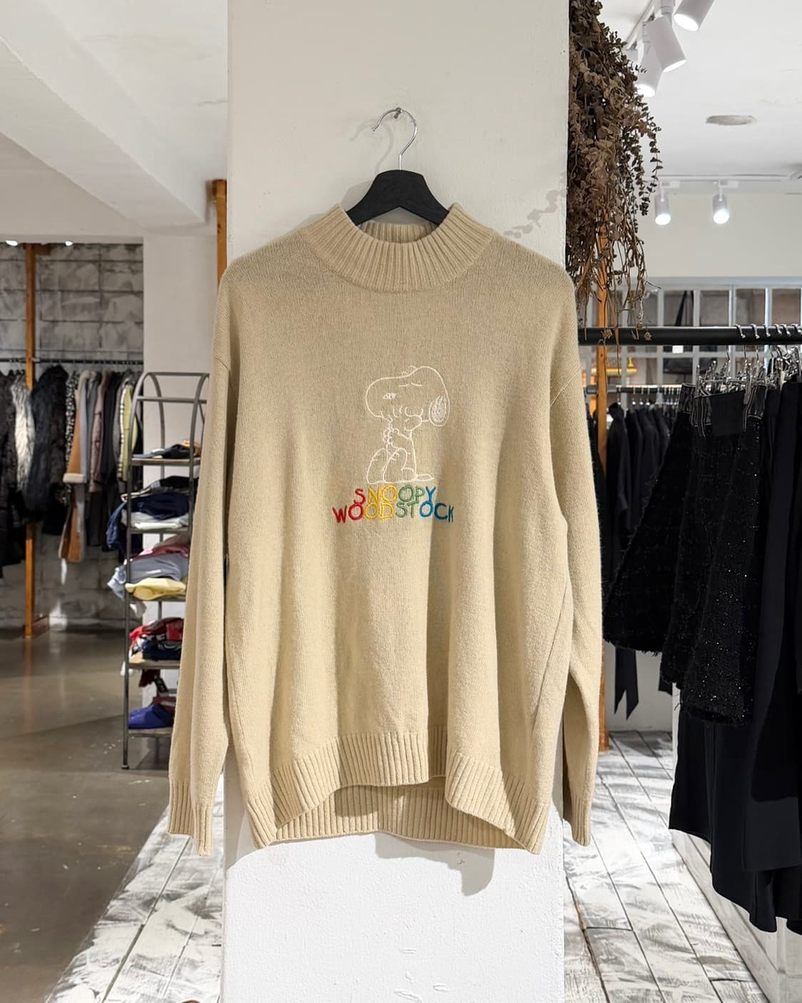 카스텔바작 베이지 스누피 우드스탁 니트 상품이미지1