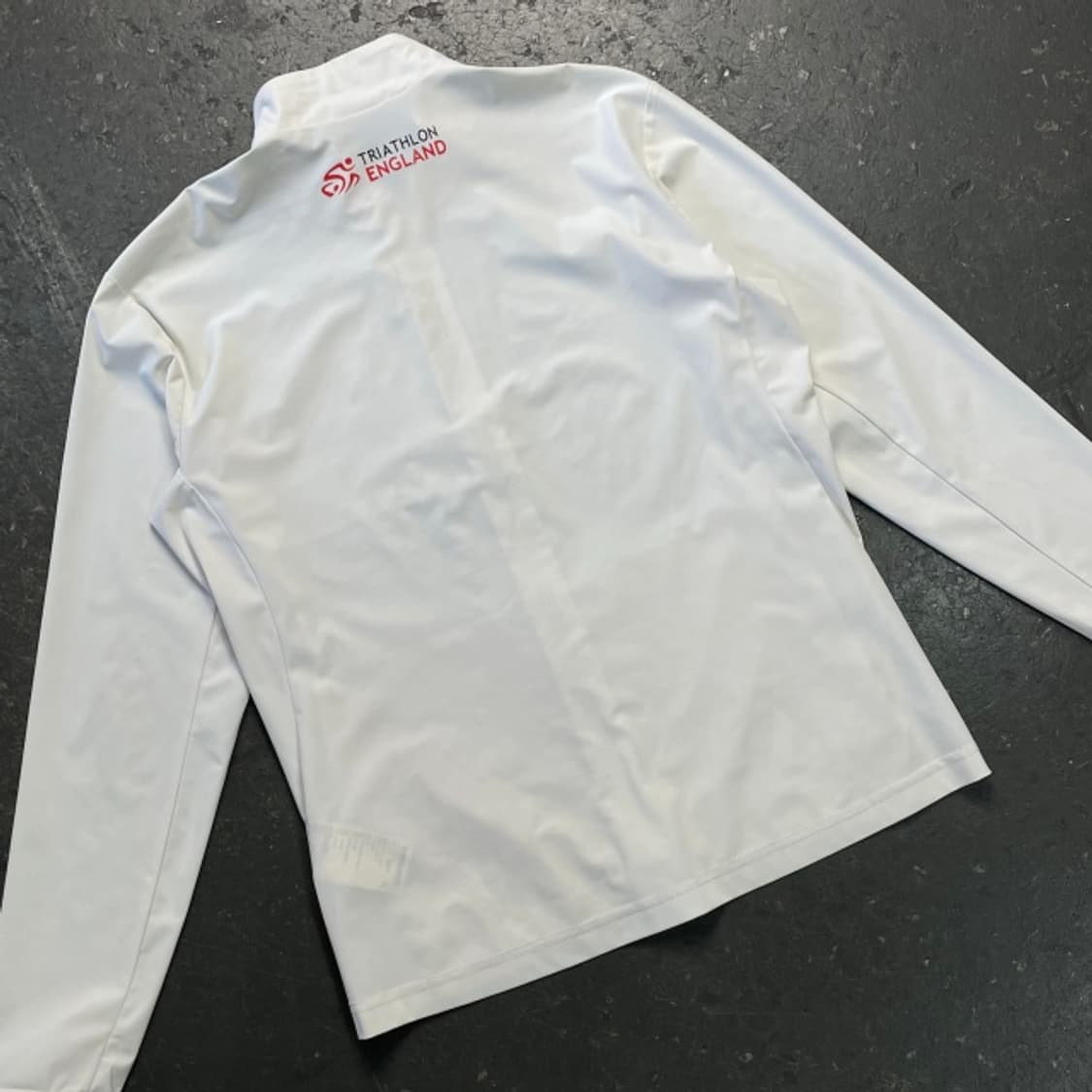 100 데상트 잉글랜드 집업  상품이미지5