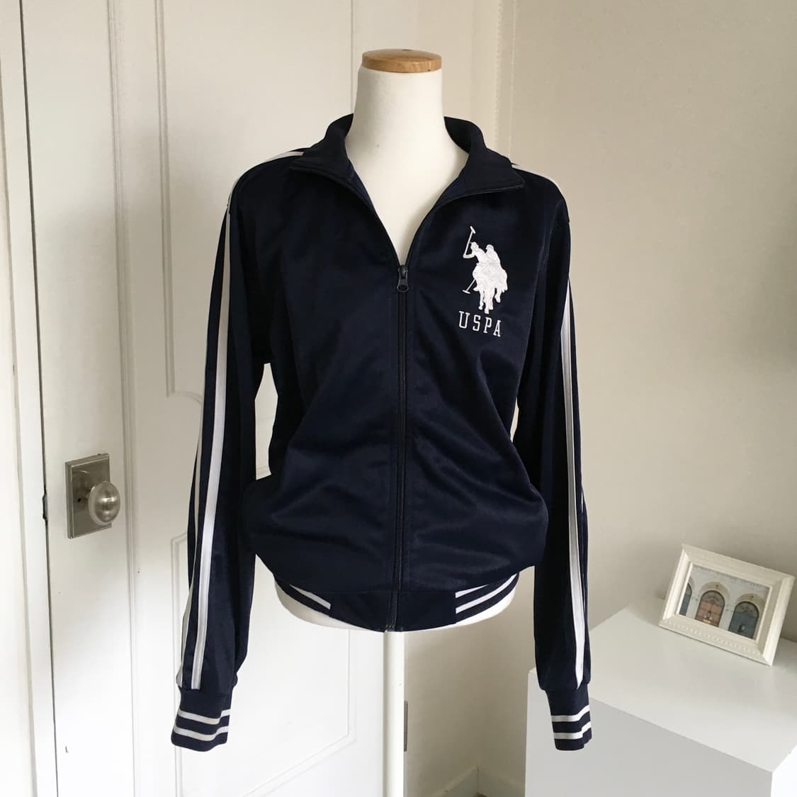 폴로에센 네이비 트랙탑 져지 상품이미지2