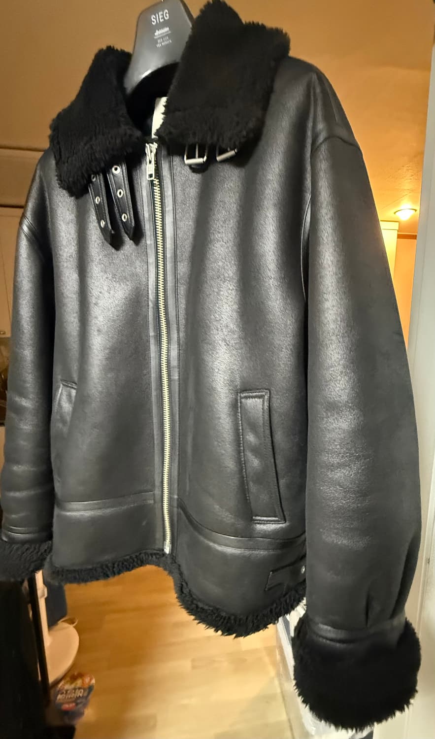 던스트남자 무스탕(M 사이즈) 판매합니다. 상품이미지3