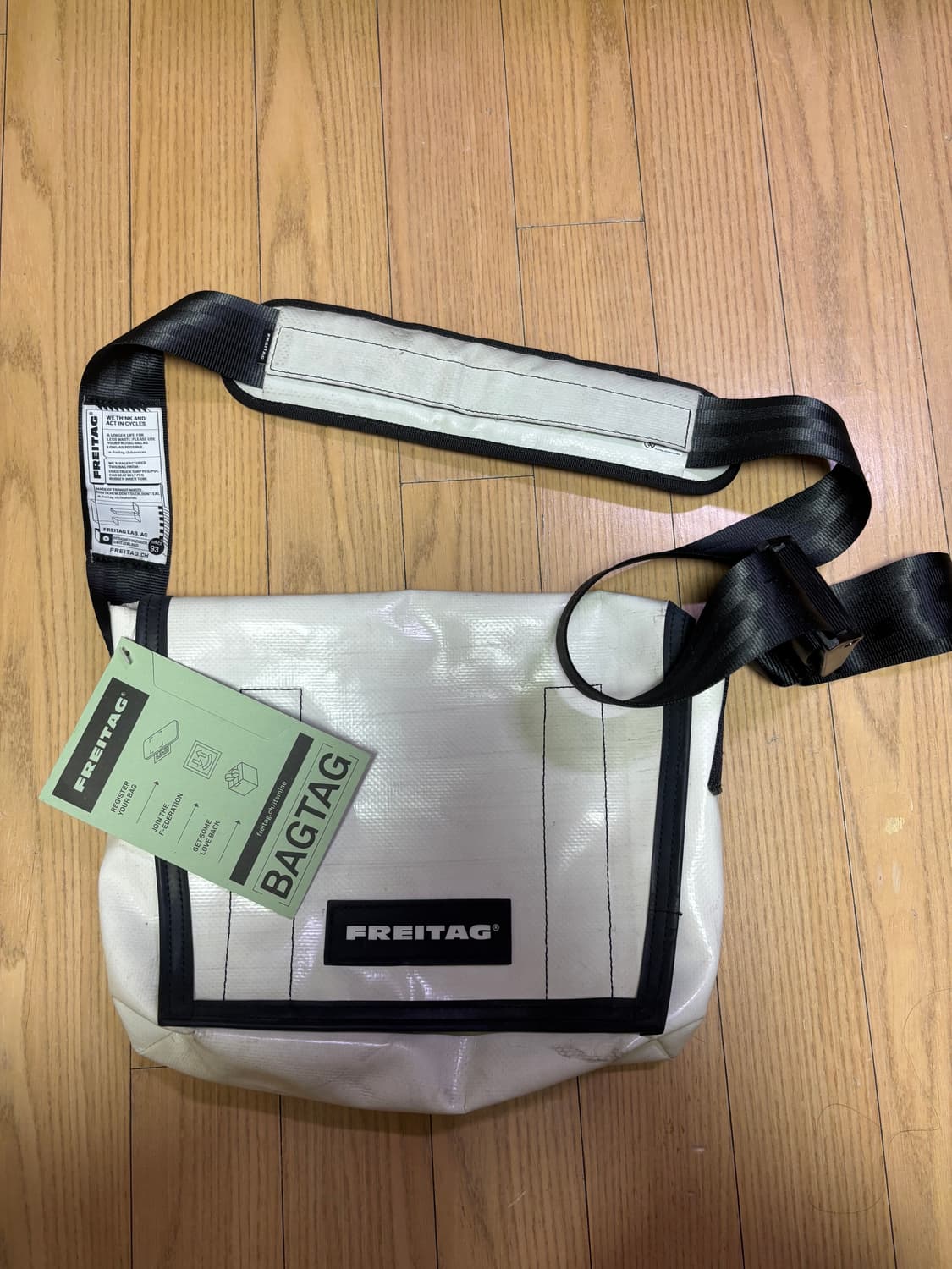 프라이탁 라씨 상품이미지1