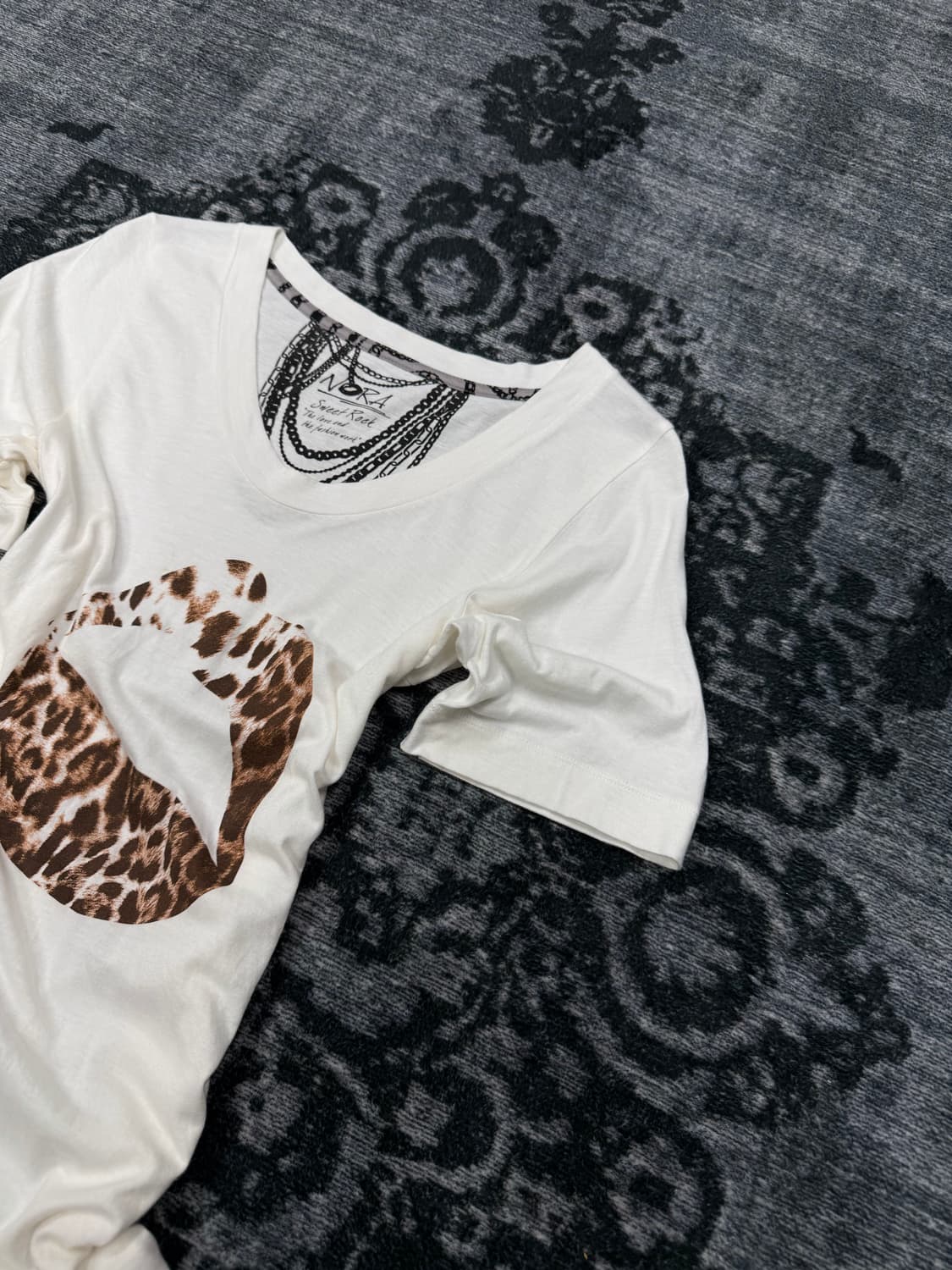 Nora sweet rock lip t shirts 상품이미지3