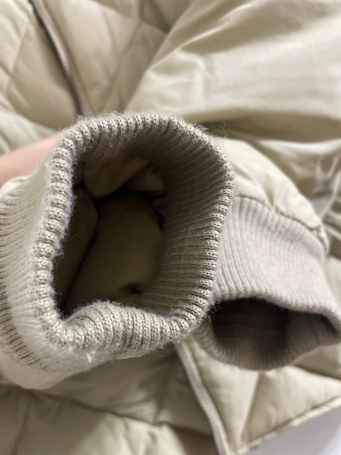 에디바우어 다이아 퀼팅 다운 패딩 S 상품이미지3