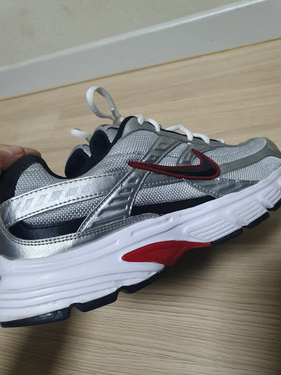 나이키 이니시에이터 운동화 270 상품이미지7