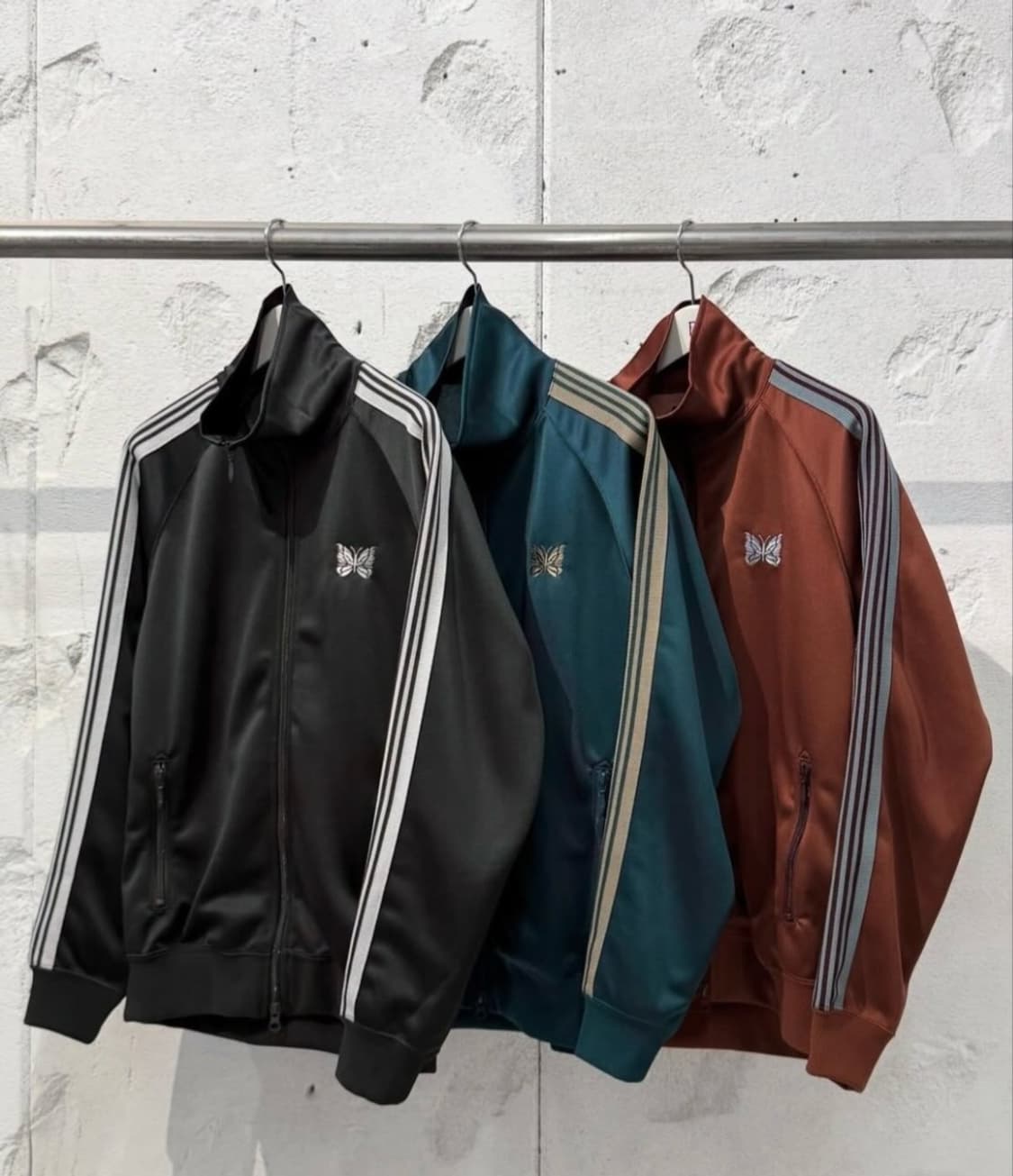 니들스 트랙자켓 26ss L(새상품) 상품이미지1