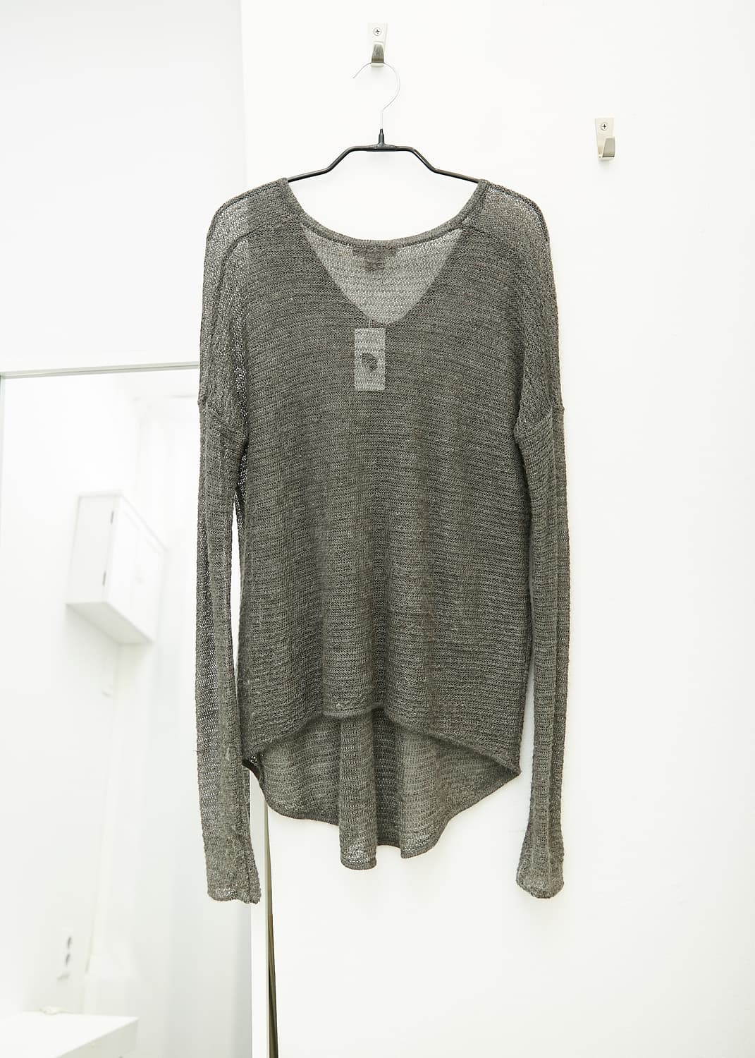 U-neck Sheer Sweater 상품이미지4