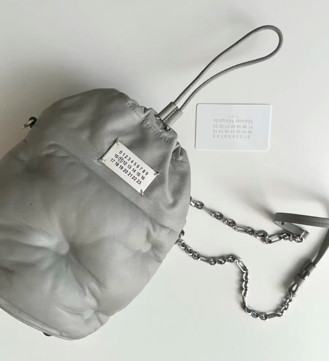 메종마르지엘라 s56wg0111 글램 슬렘 버킷백 그레이 상품이미지5
