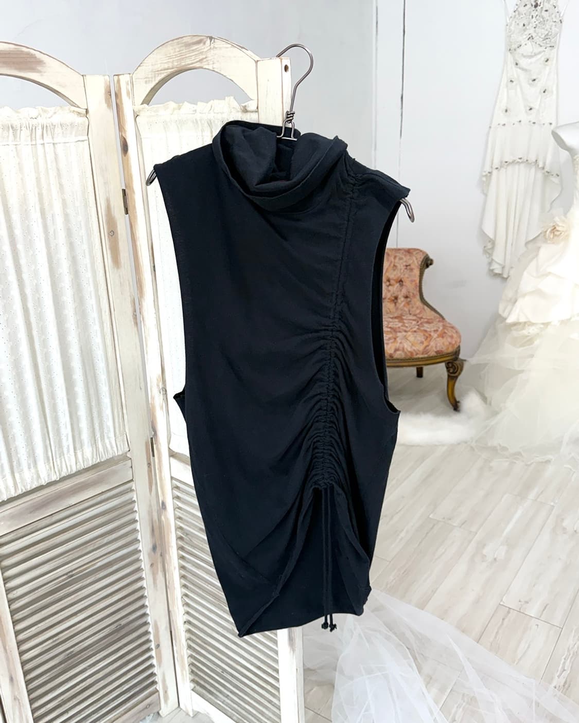Black feminine shirring point sleeveless 상품이미지6