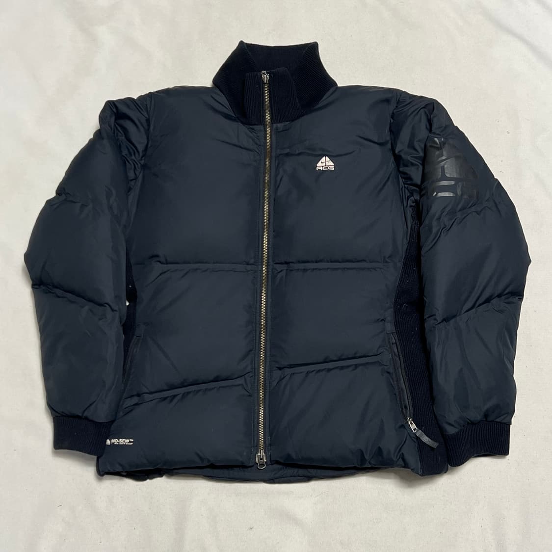 3 나이키 ACG 구스다운 패딩 상품이미지2