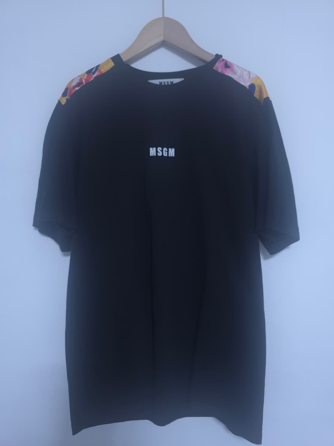 MSGM 밀라노 플라워 배색 로고 반팔티 블랙 XS 오버핏 상품이미지1