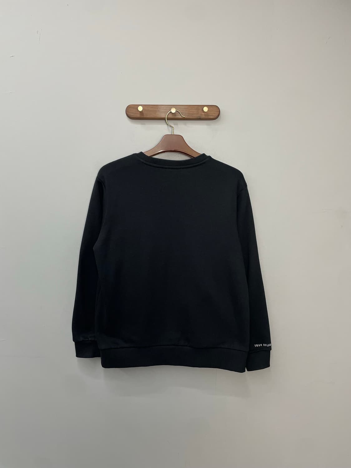 트루릴리젼 로고 블랙 맨투맨 H1812 상품이미지4