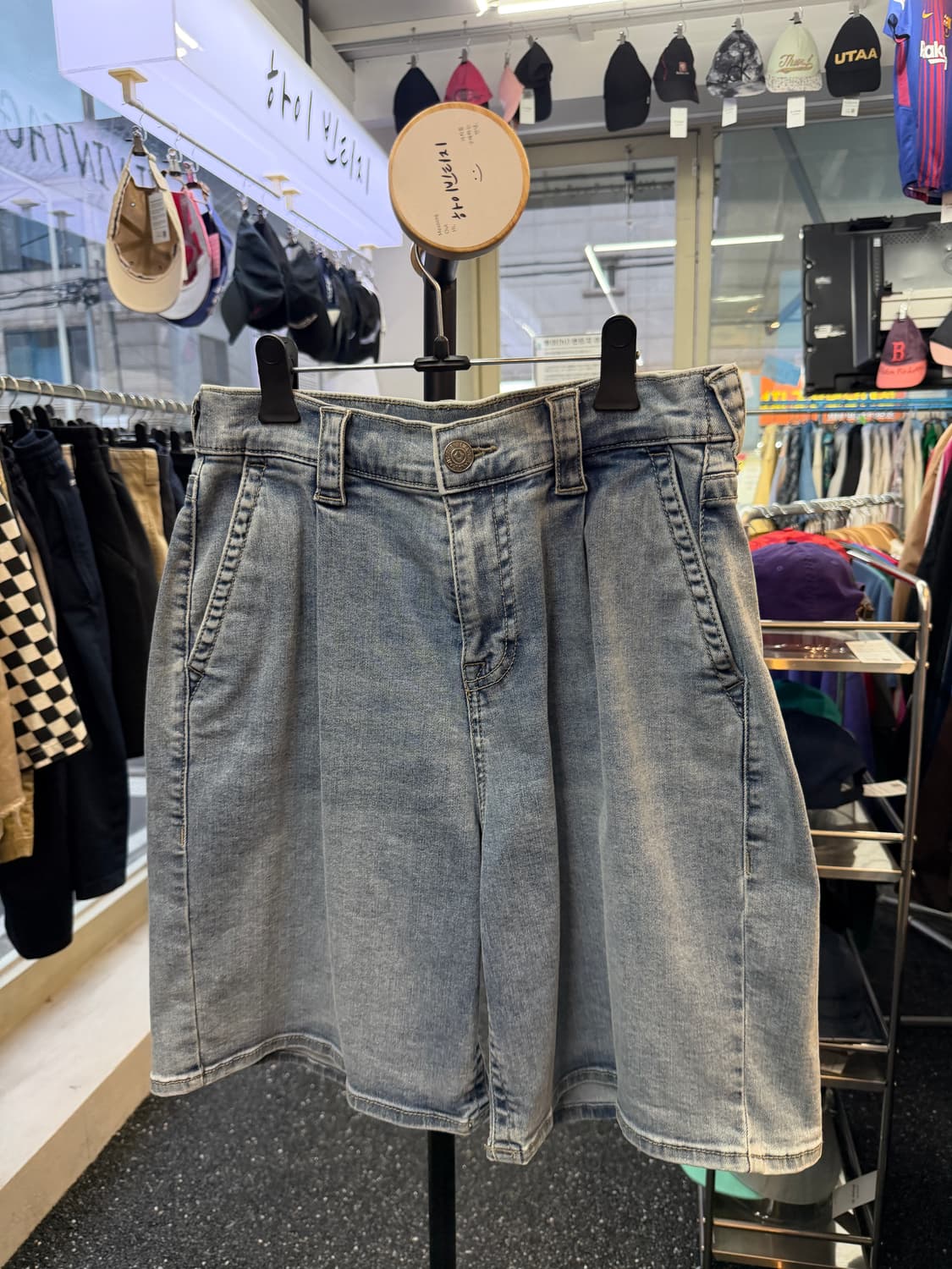 TrueReligion 데님 반바지 상품이미지2