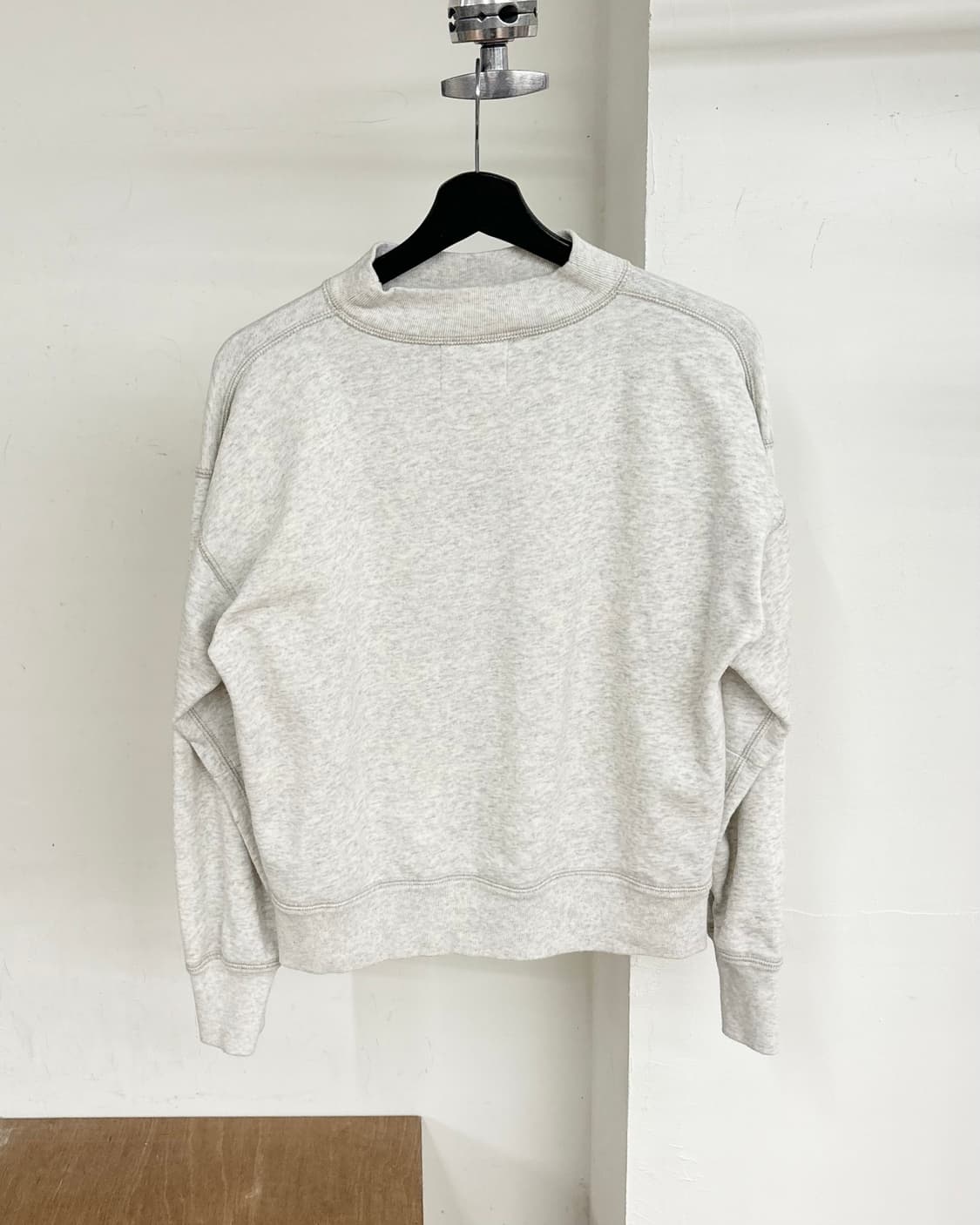 이자벨 마랑 아이보리 모비 로고 스웨트셔츠 상품이미지6