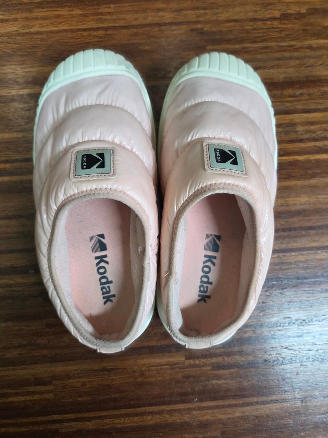 코닥 패딩 슬리퍼 230 상품이미지1