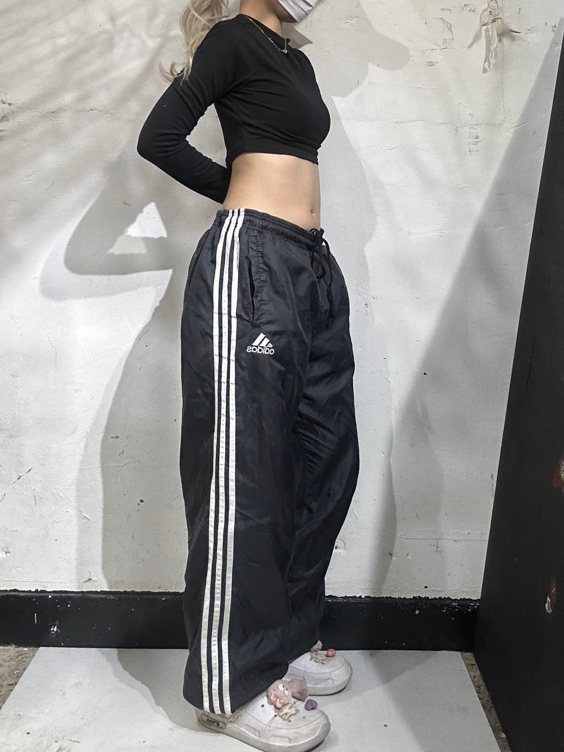 90s 아디다스 블랙 화이트 삼선 와이드 트랙 팬츠 상품이미지1