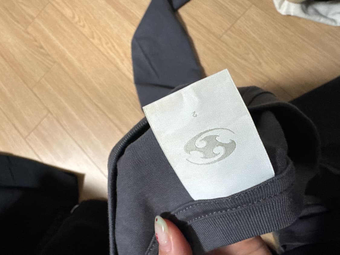 산산기어 롱슬리브 챠콜 2사이즈 상품이미지3