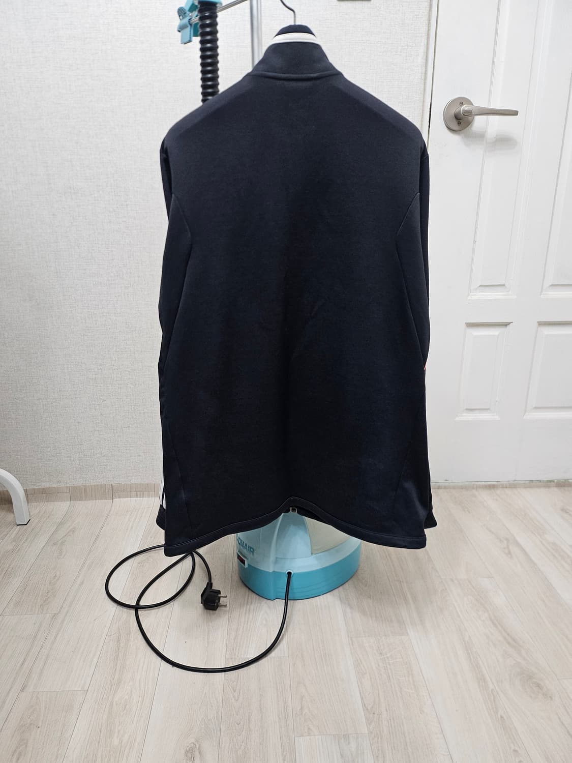 (100)L ☆초대장급☆ 아디다스 바이에른뮌헨 [검흰] 트랙탑져지 상품이미지6