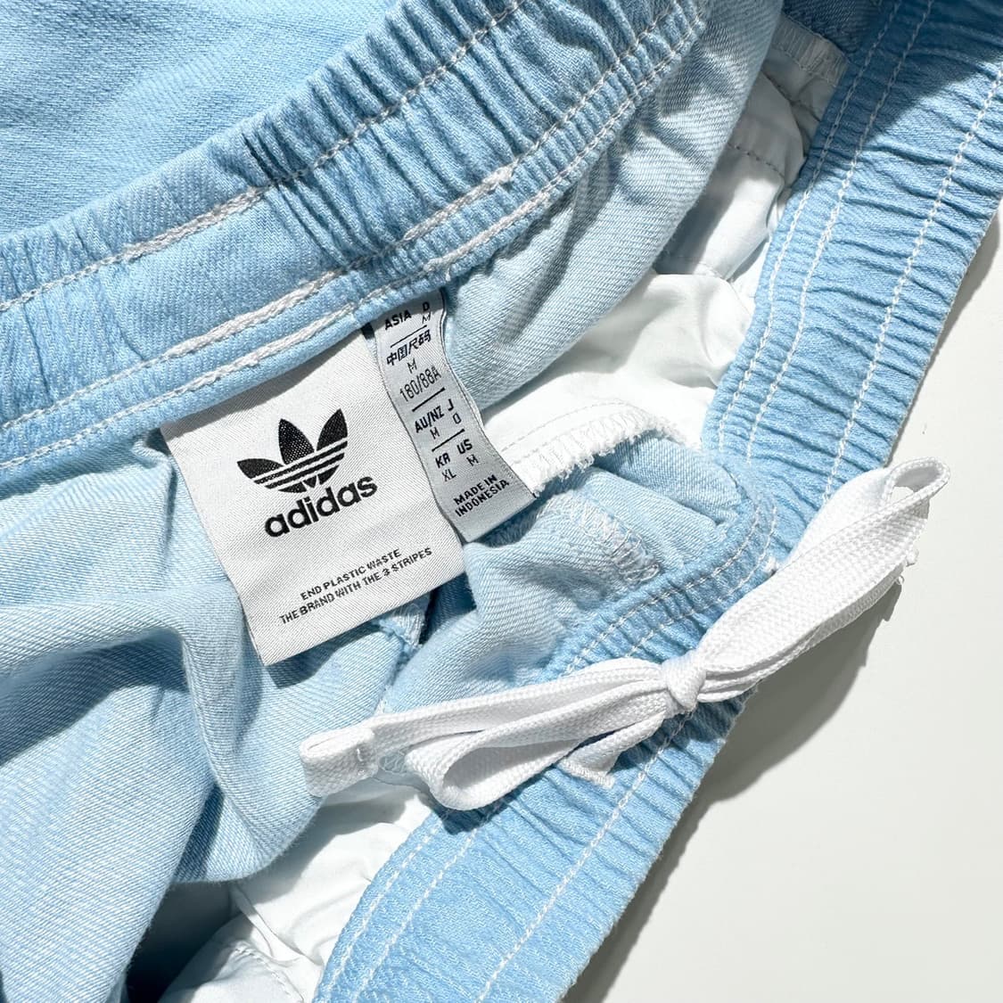 아디다스 사이드버튼 데님 트랙팬츠 상품이미지3