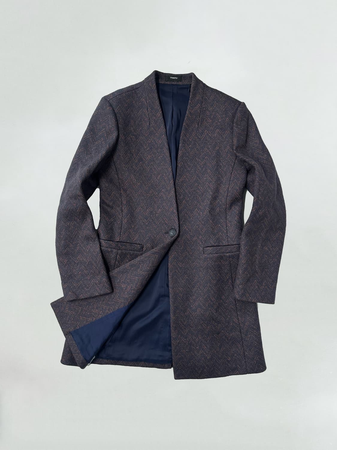 띠어리 쉐브론 디자인 카라리스 코트 상품이미지1