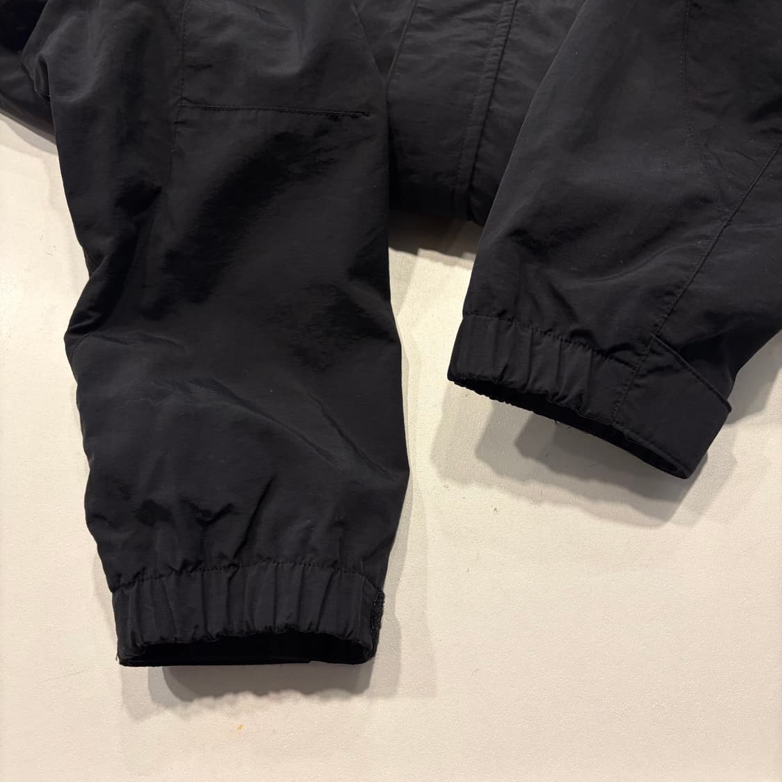 [S] 마운틴하드웨어 블랙 바람막이 후드 자켓 D347 상품이미지6