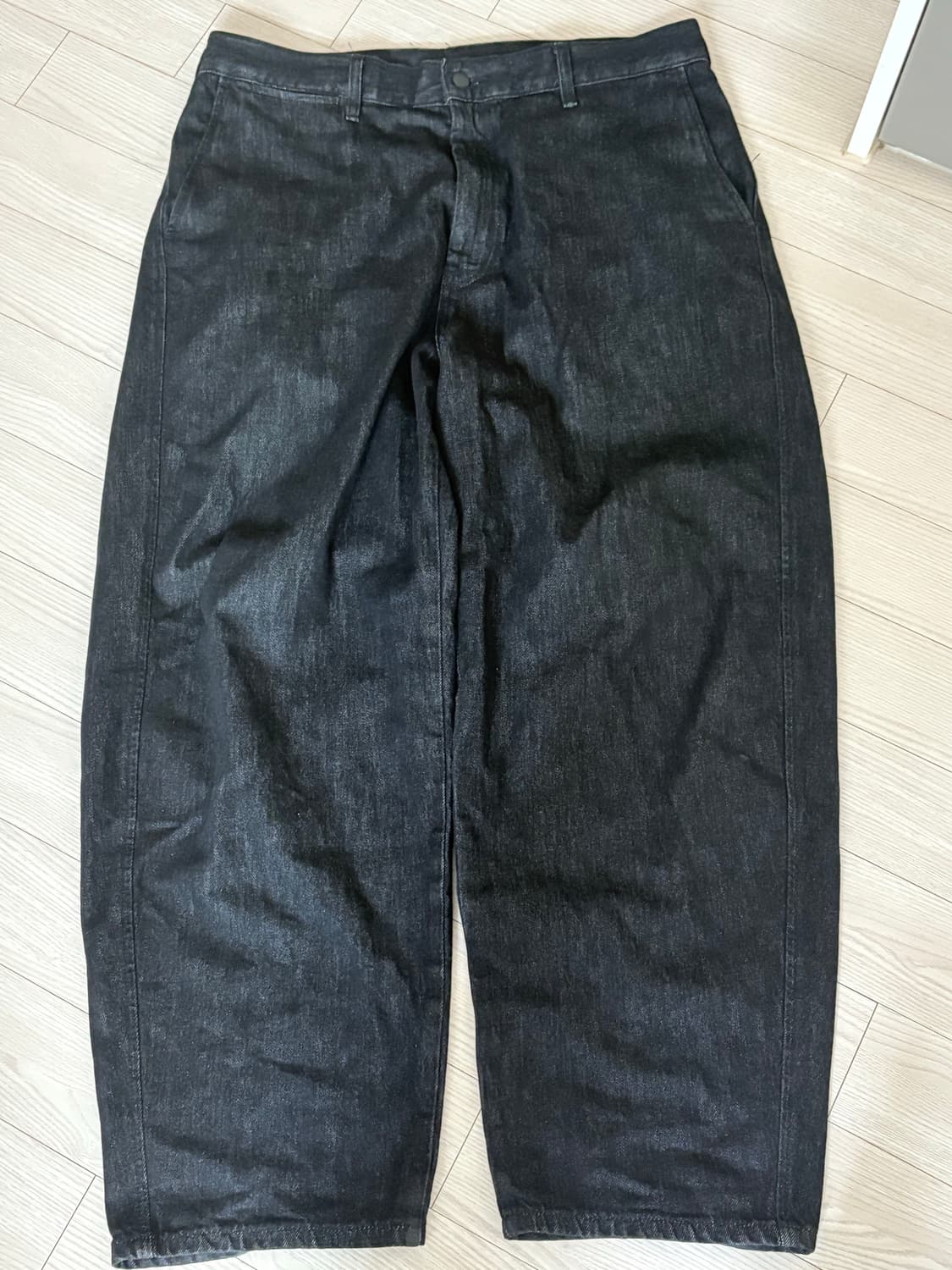 유니클로 와이드 테이퍼드 데님 상품이미지1