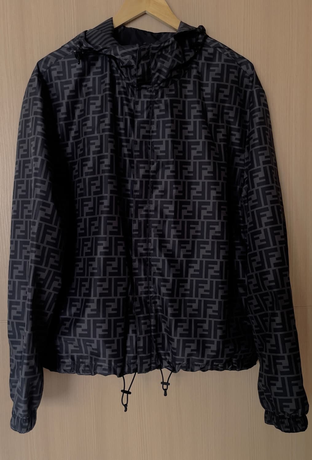 펜디 FF 리버시블 나일론 바람막이 상품이미지1