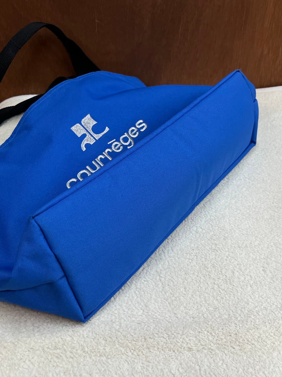 꾸레쥬 로고 쇼퍼백 블루 상품이미지7