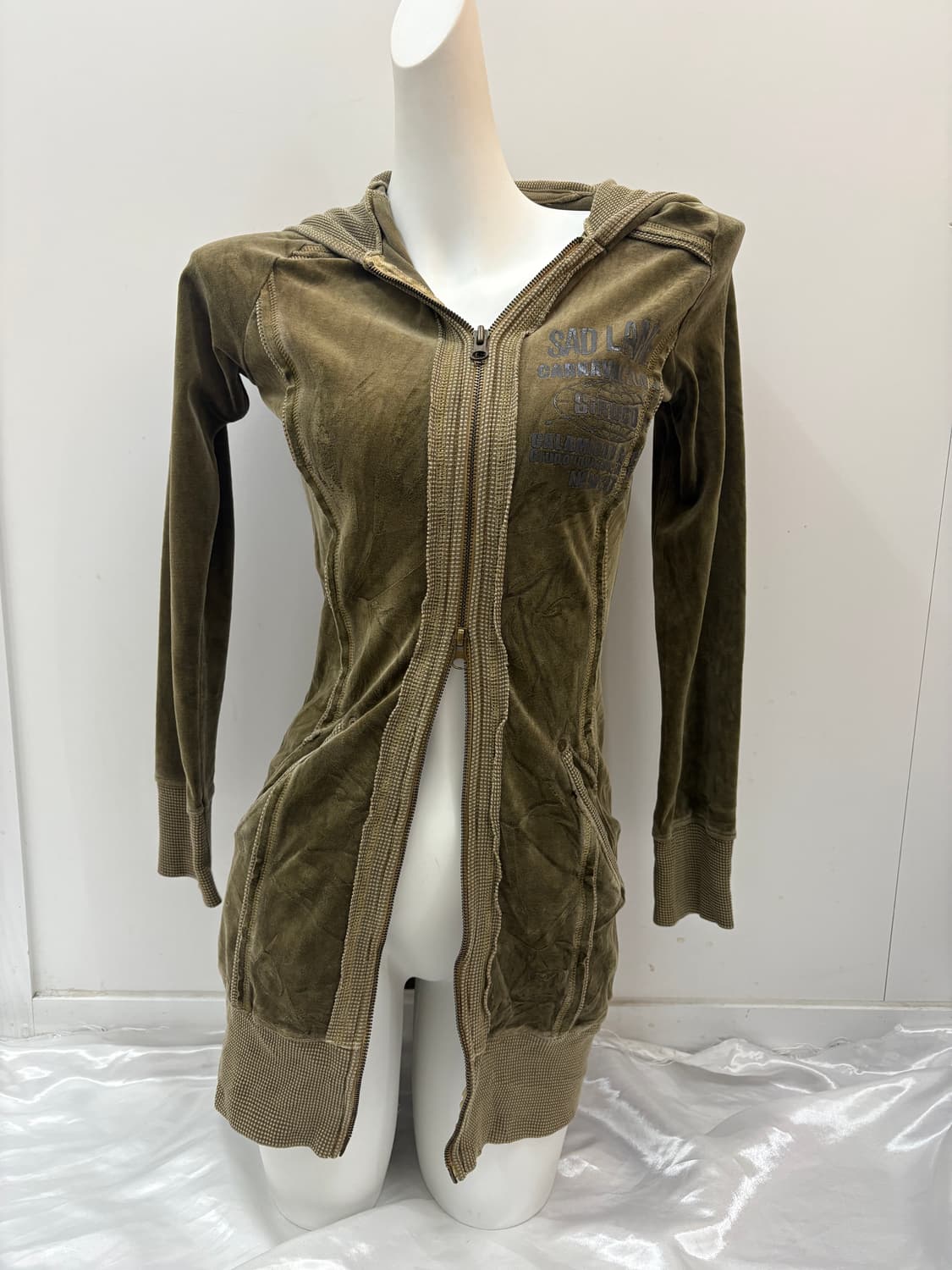 Y2K 벨벳 투웨이 후드집업 상품이미지2