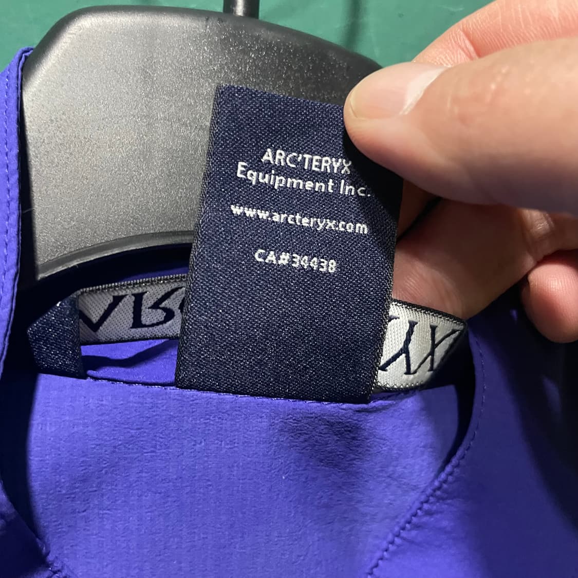 아크테릭스 퍼플 바람막이 베스트 S 상품이미지5