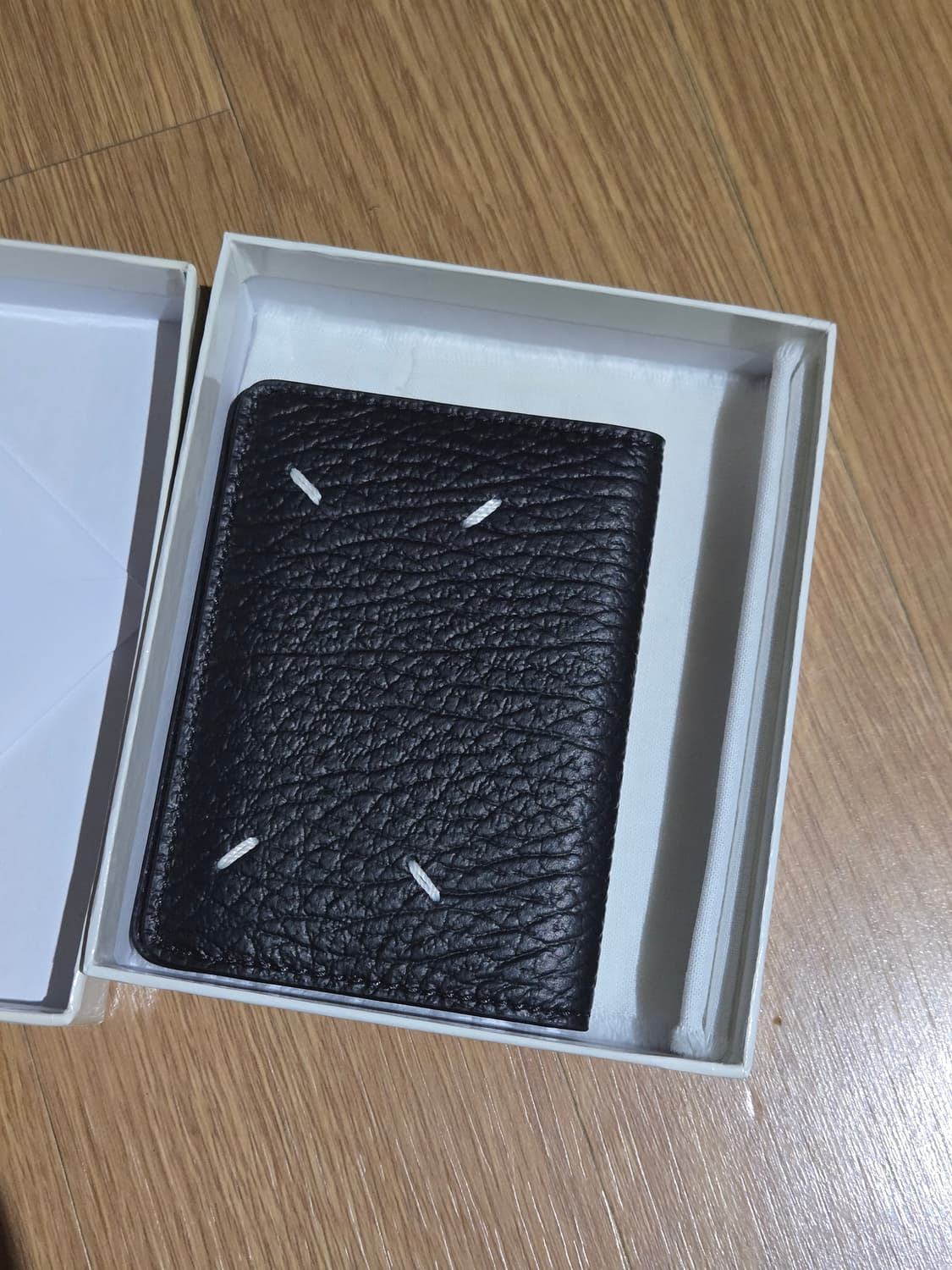 새상품) 마르지엘라 블랙 카드지갑 풀박스 상품이미지4