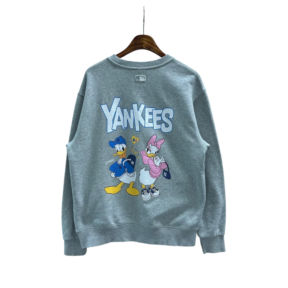 [M] MLB x 디즈니 그레이 맨투맨 상품이미지4