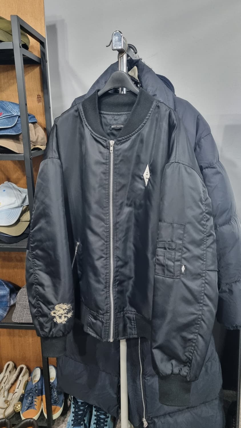 정조왕 용자수 검정항공점퍼 (어바웃엠브로) xL(105~110) 상태좋음 상품이미지1