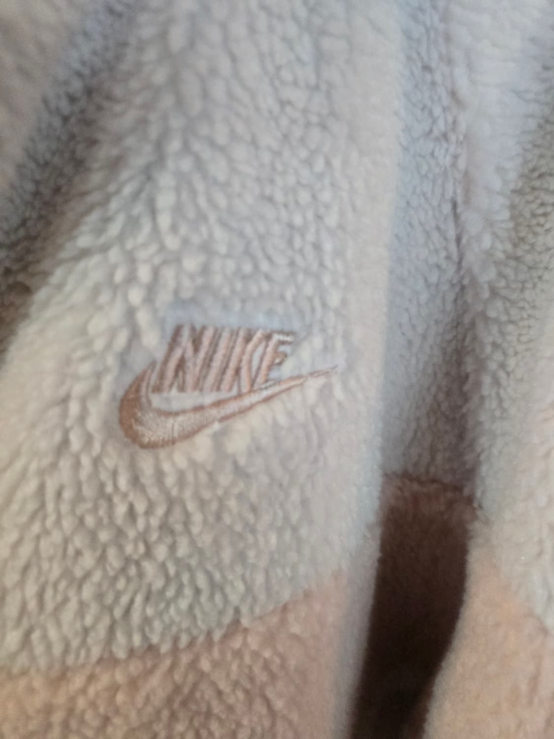 나이키 리버시블 오버핏 뽀글이자켓  상품이미지3