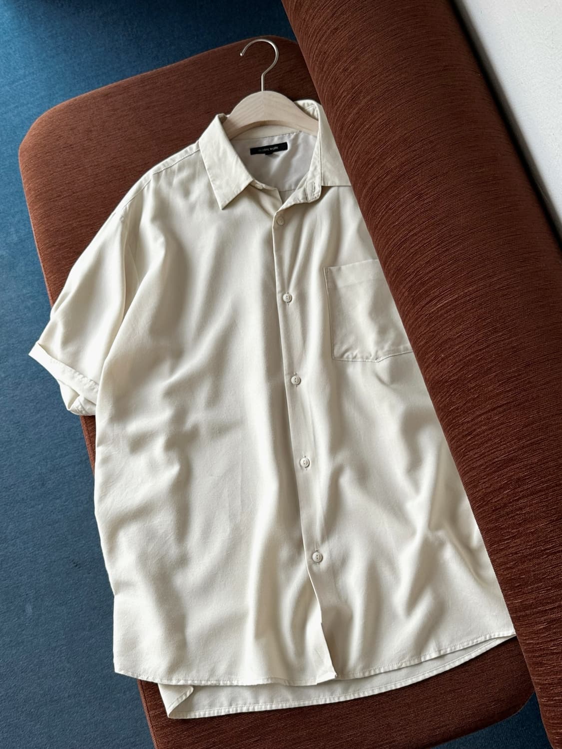 Silky touch fabric loose H/S shirt 상품이미지3