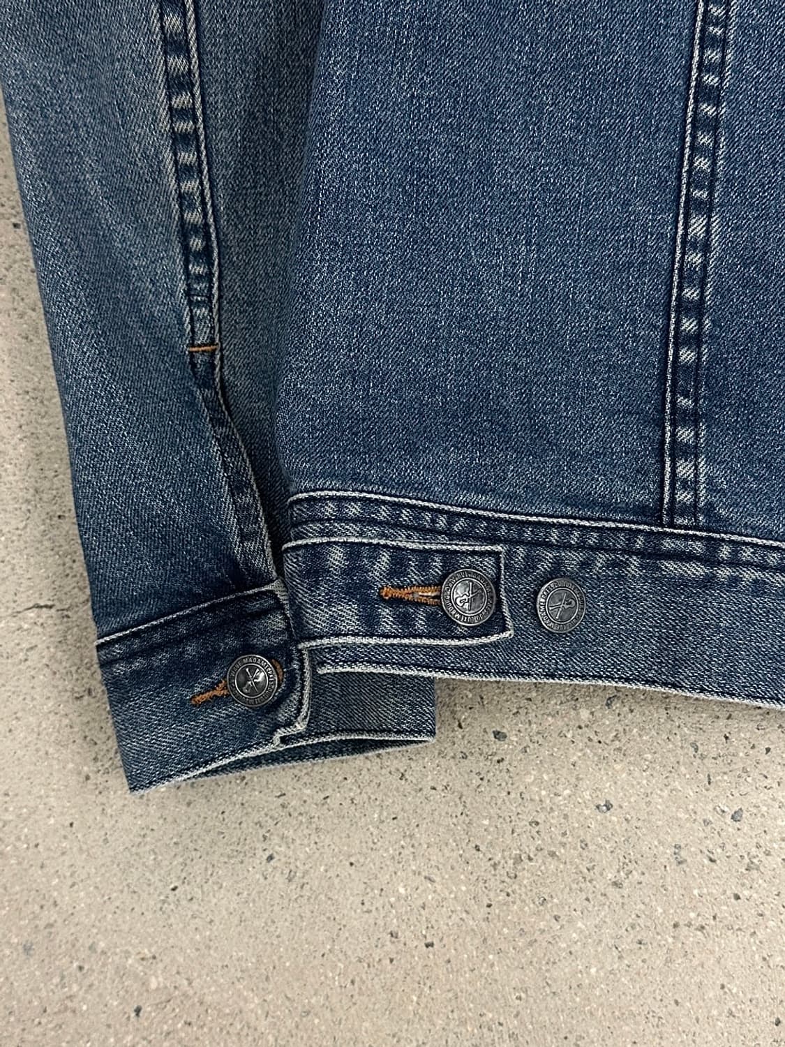 아페쎄 블루 데님 트러커 자켓 상품이미지5