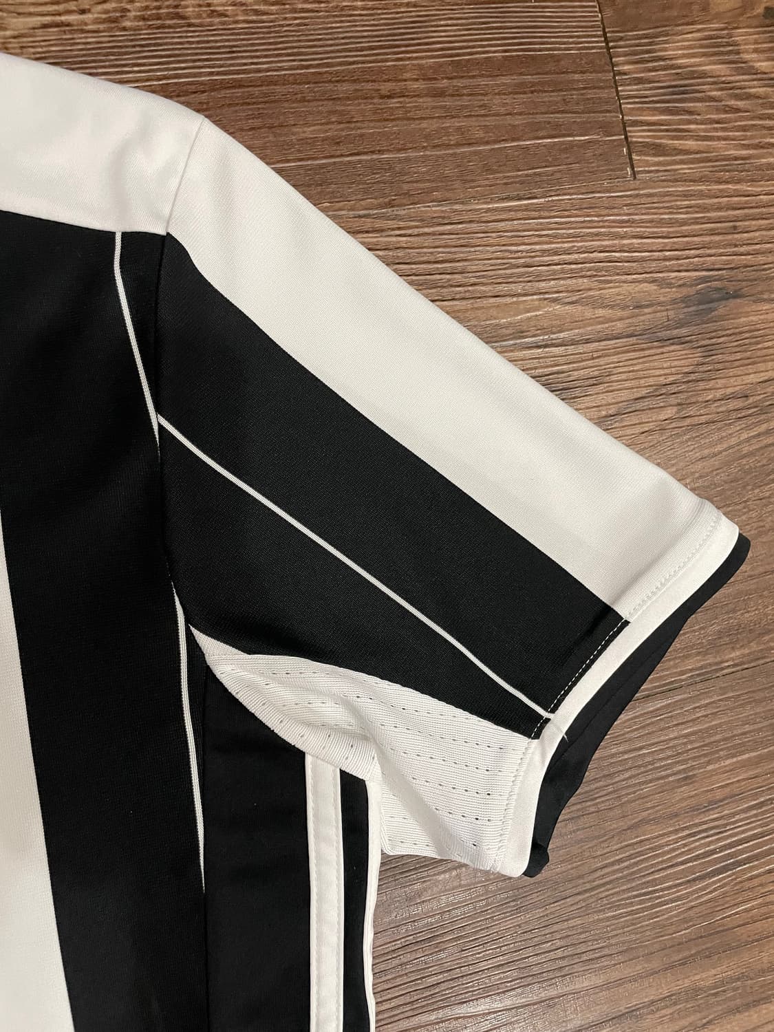 16-17 아디다스 유벤투스 홈 유니폼 95 상품이미지5