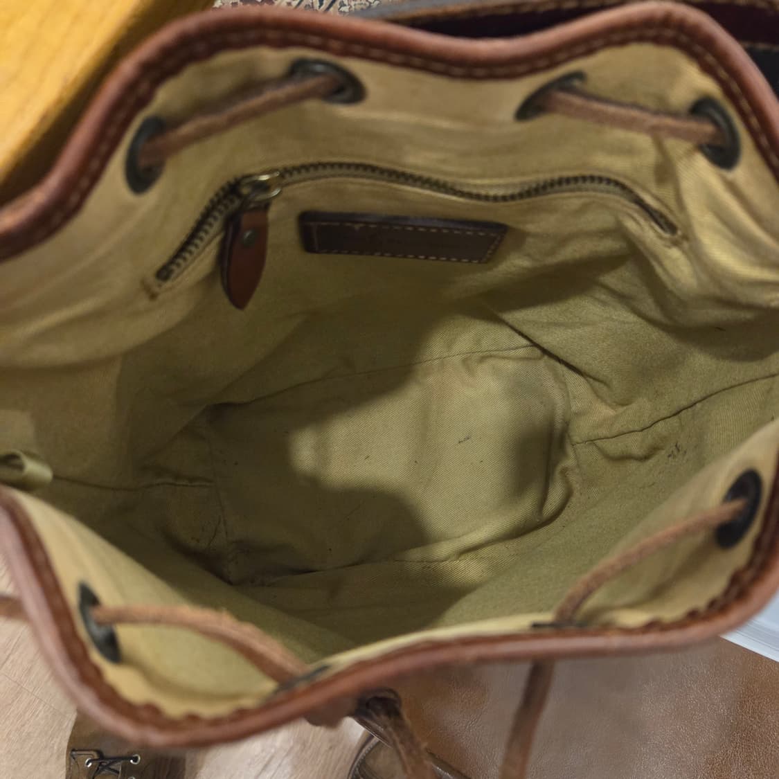 폴로 블랙와치 버킷백 상품이미지7