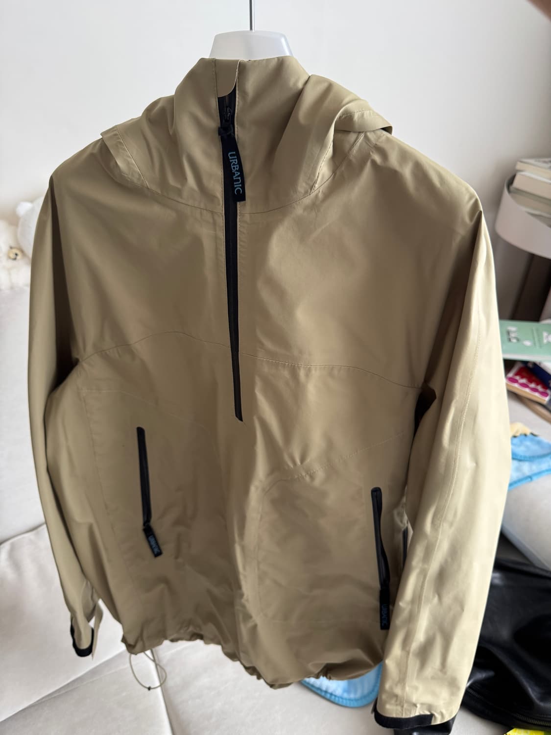 얼바닉30 고프 윈드브레이커 베이지 상품이미지1