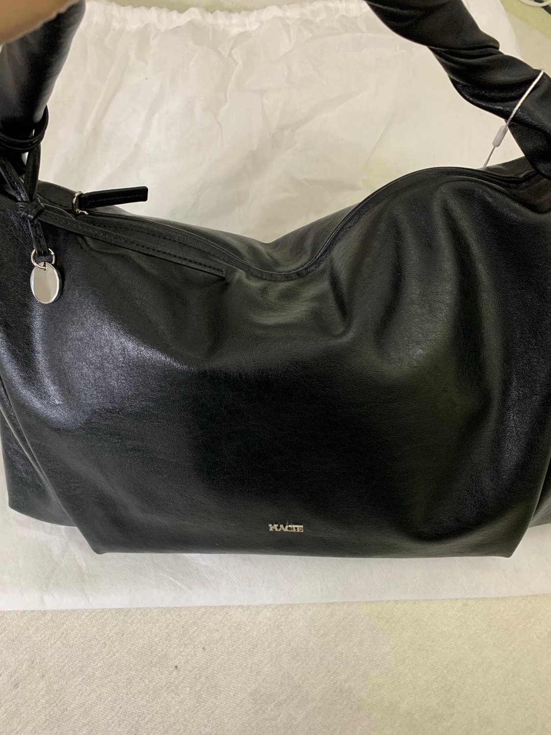 HACIE 하시에 트위스트 스트랩 레더 빅백 상품이미지4