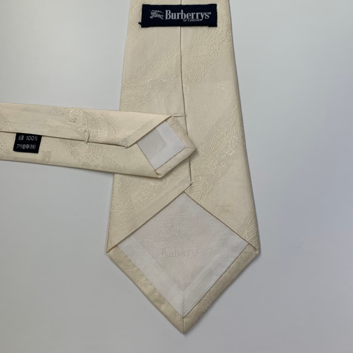 버버리(BURBERRY) 화이트 페이즐리 명품 결혼식넥타이 A+등급 상품이미지6