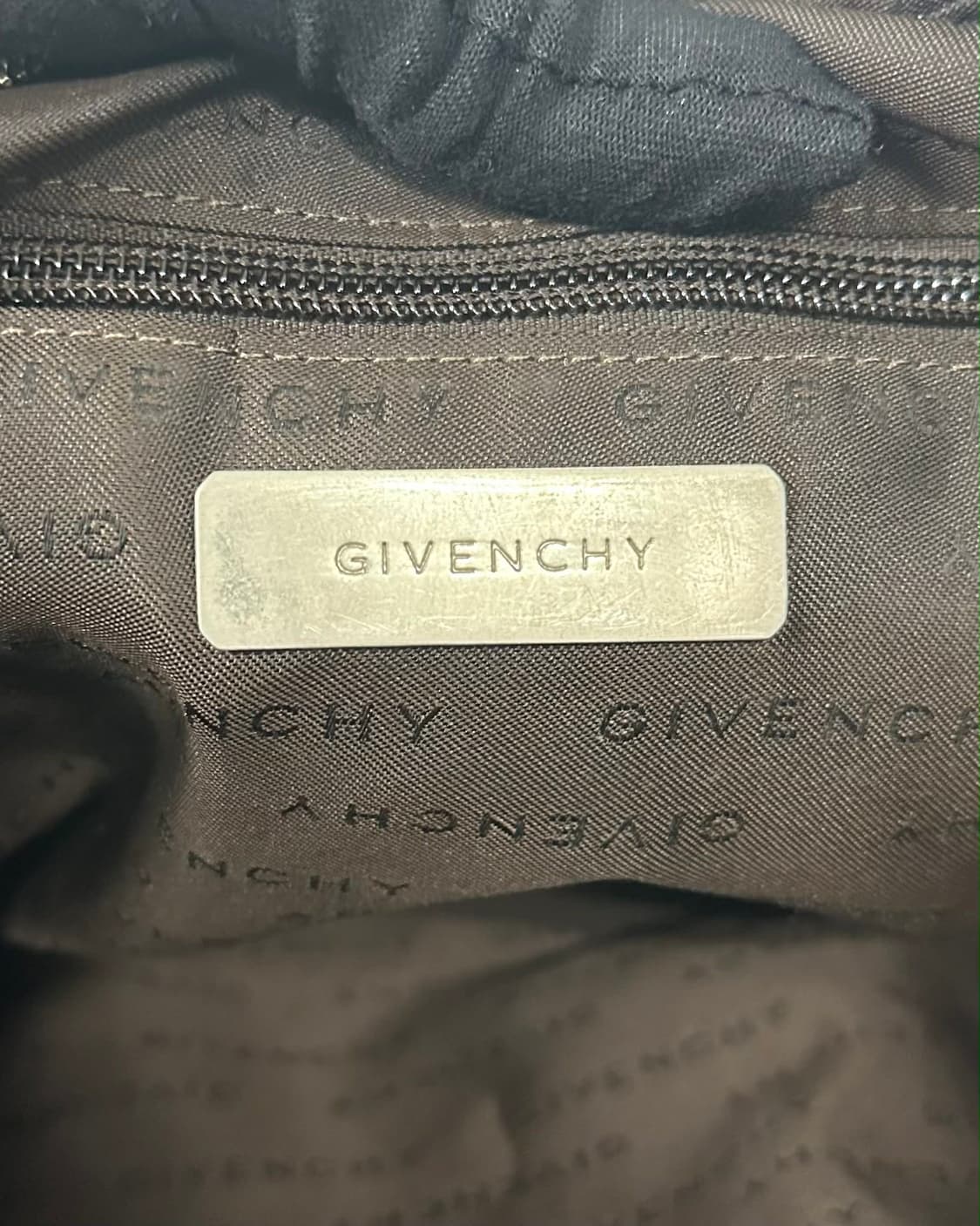 지방시 모노그램 크로스백 상품이미지8