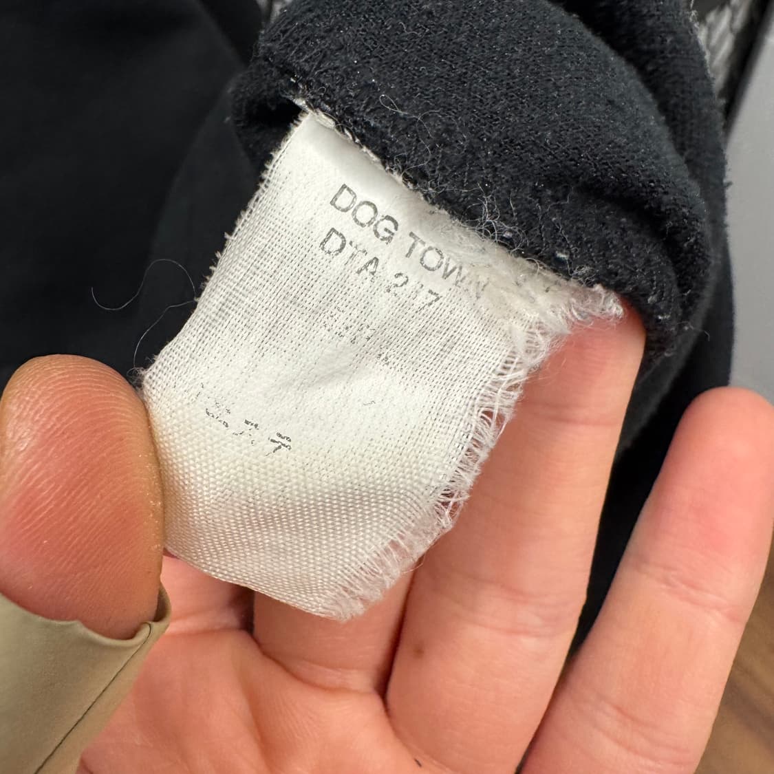 도그 타운 블랙 드래곤 롱 슬리브 흑룡 그래픽 프린팅 디테일 블랙 상품이미지10