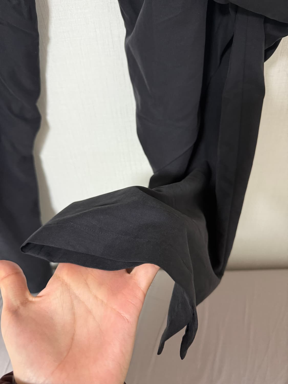 지용킴 24AW 드레이핑 팬츠 상품이미지9